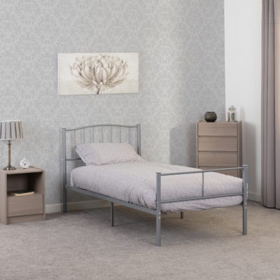 Newton 3' Bed in silver